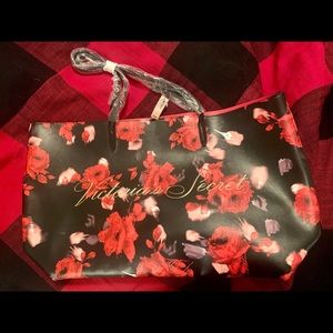 Brand new Victoria’s Secret Purse NWT!